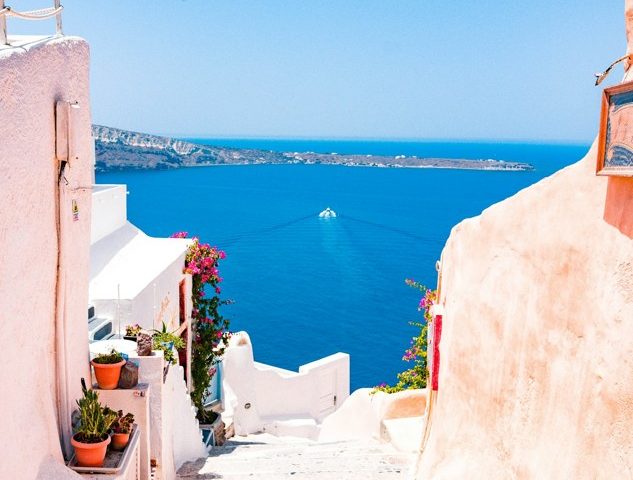Beach Town Travel Planning: Where To Stay, What To Skip, And When To Go