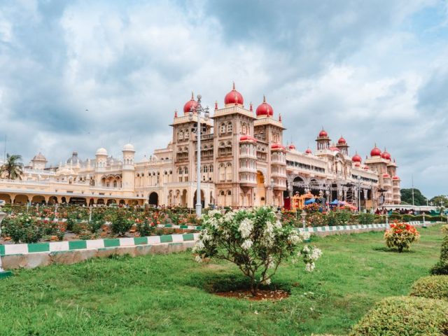 Best Hotels Bangalore: Best Hotels in Bangalore: 5 Booking Mistakes to Avoid