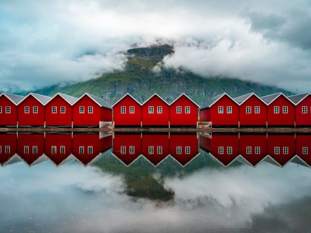 Hong Kong: Essential Sights You Can’t Miss