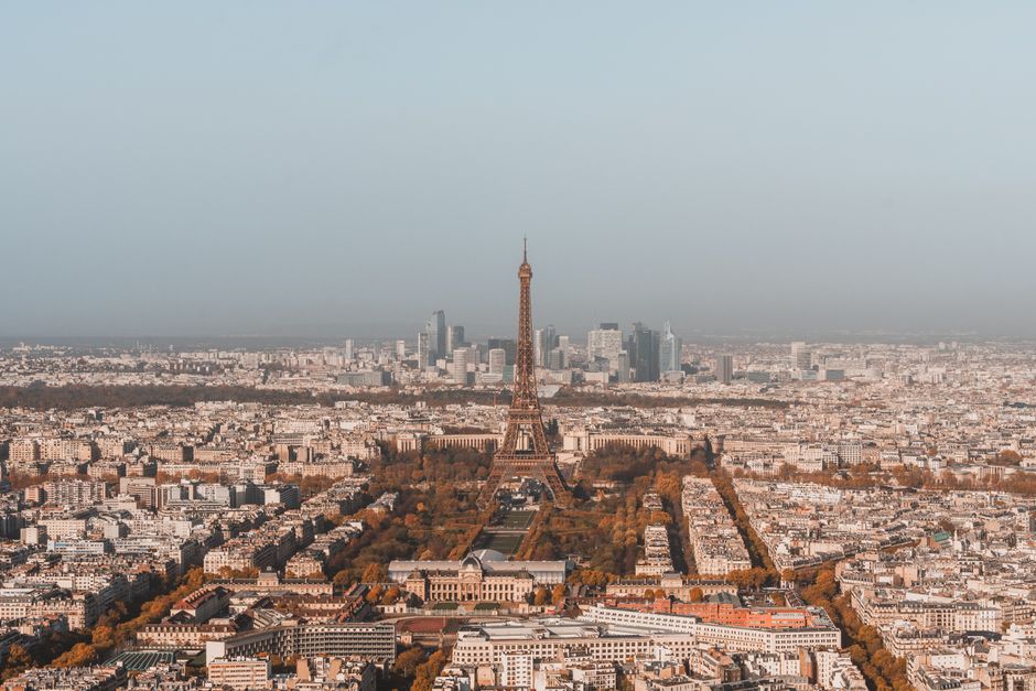 Hostel Booking Paris: Avoid the Cheap-Room Trap