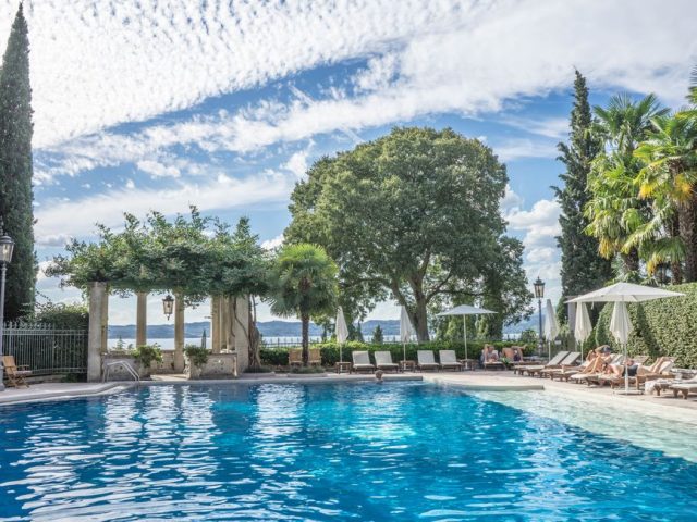 Hotel Deals in Edinburgh: Beat Festival Prices