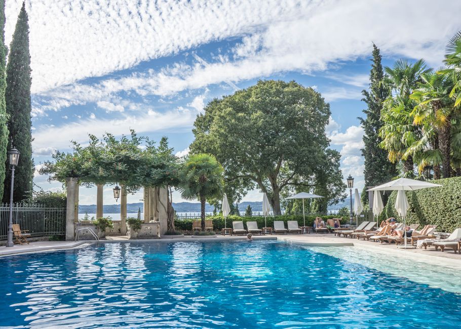 Hotel Deals in Edinburgh: Beat Festival Prices
