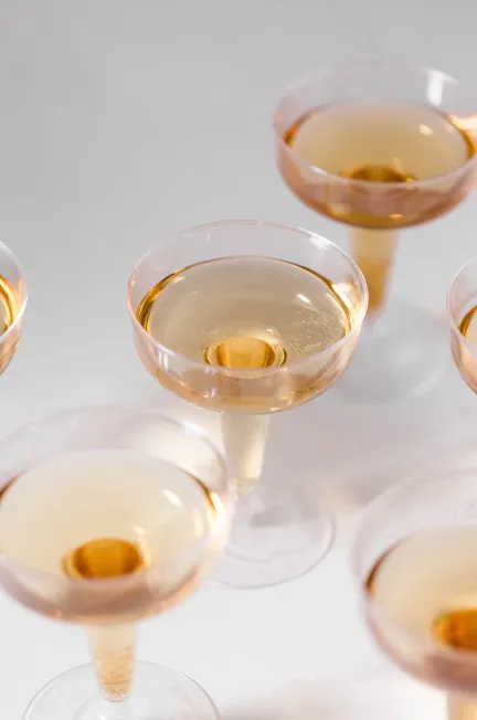 8 Tips For Cutting Alcohol Consumption Over the Holidays